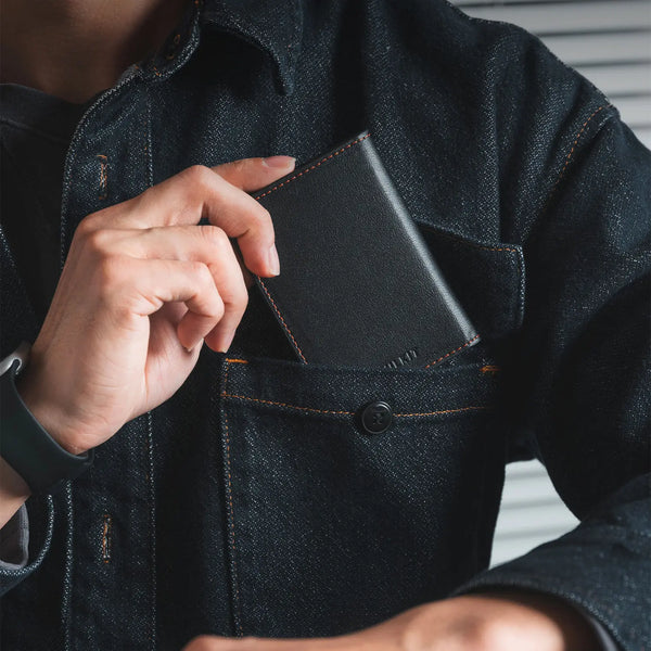 VW145 - Leather Bifold Card Holder